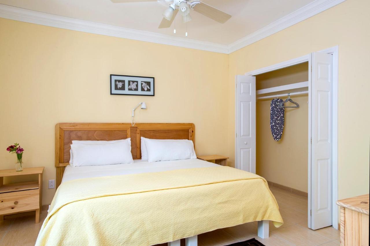 Sir Charles Guest House Palmetto Point Εξωτερικό φωτογραφία