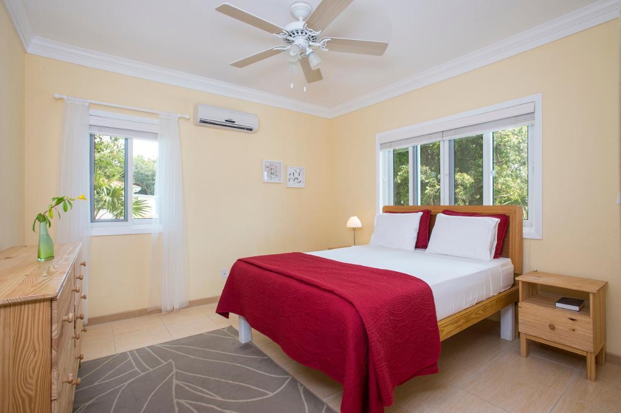 Sir Charles Guest House Palmetto Point Εξωτερικό φωτογραφία