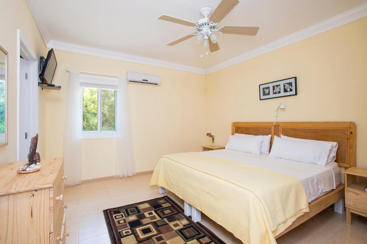 Sir Charles Guest House Palmetto Point Εξωτερικό φωτογραφία