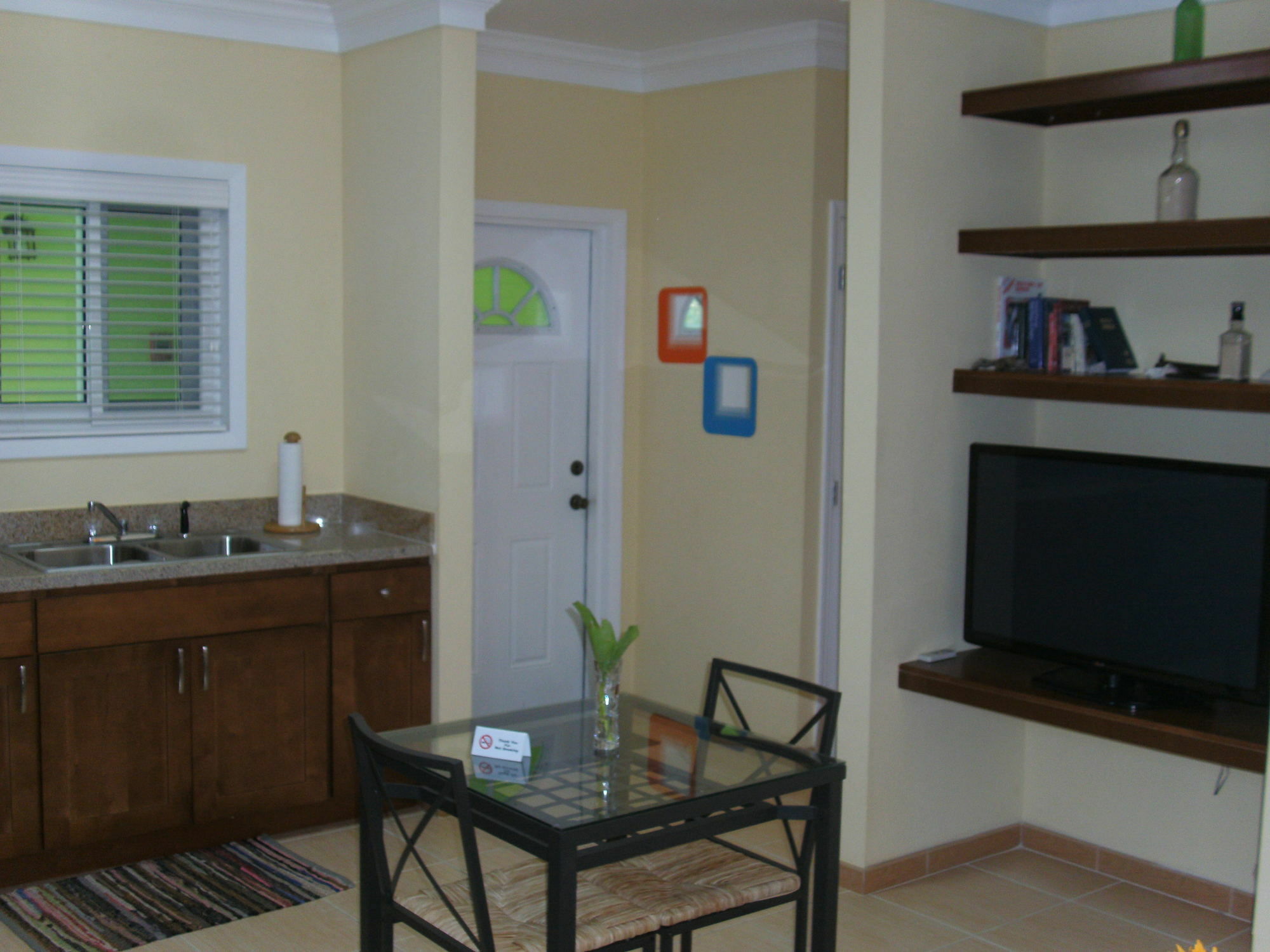 Sir Charles Guest House Palmetto Point Εξωτερικό φωτογραφία