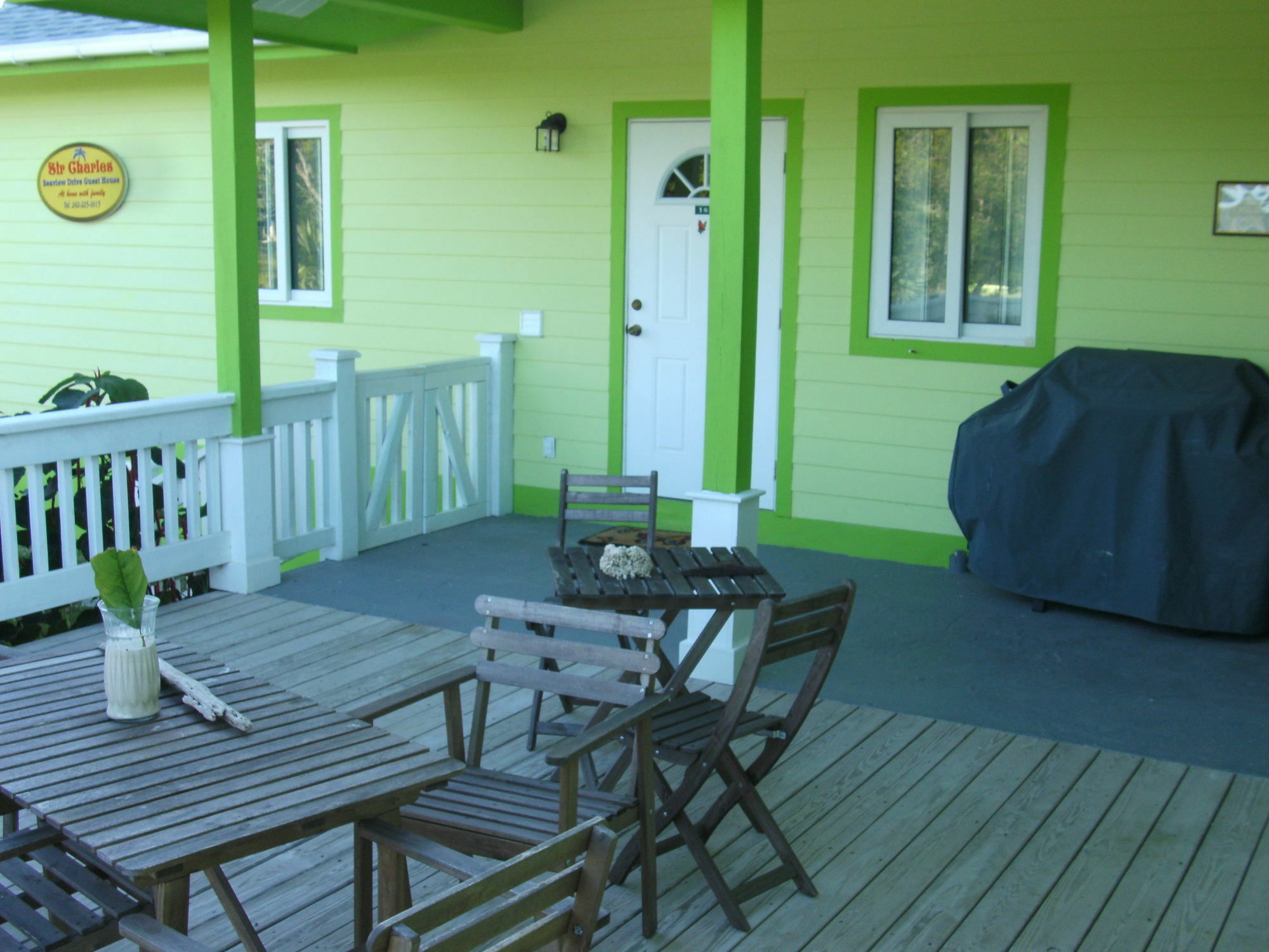 Sir Charles Guest House Palmetto Point Εξωτερικό φωτογραφία